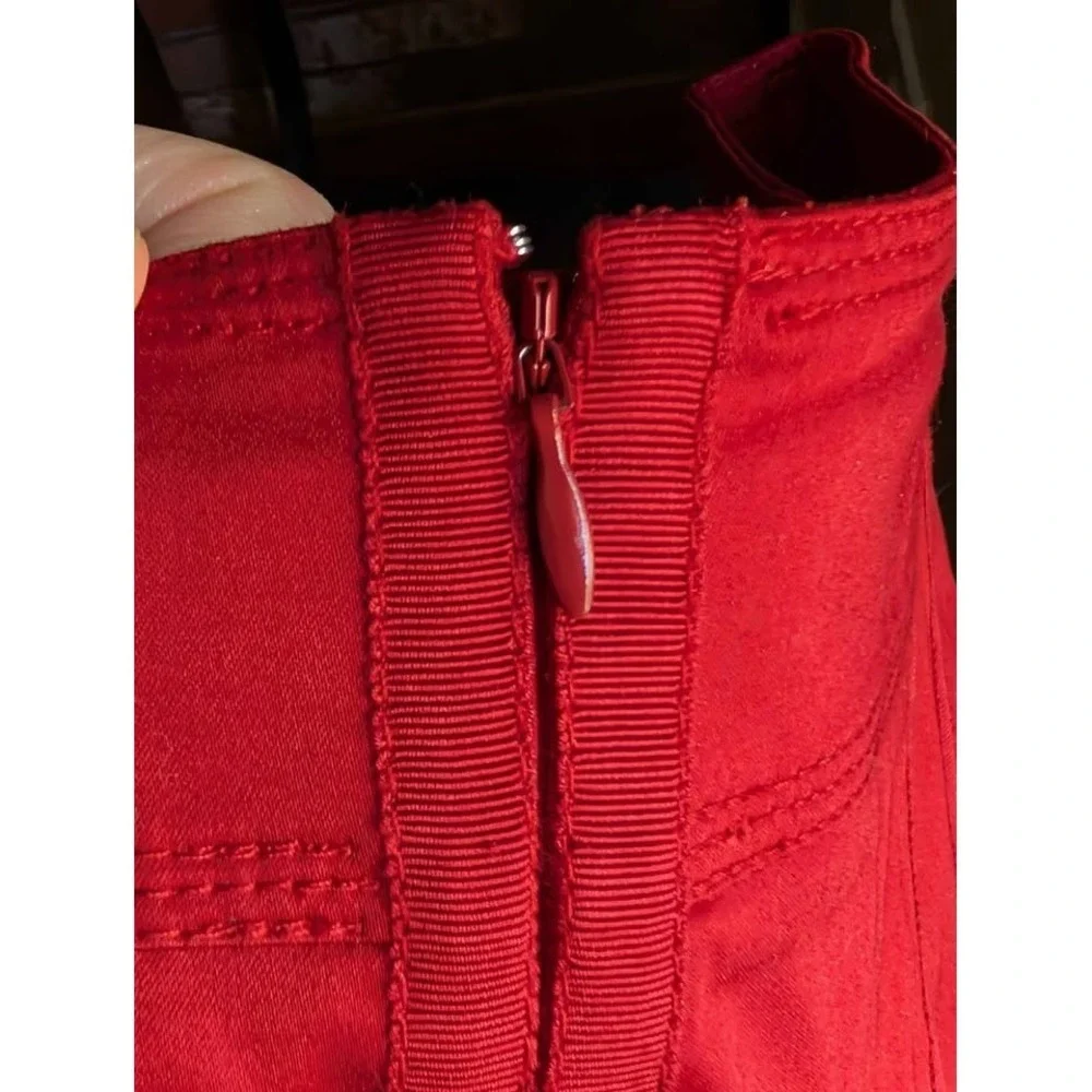 White House Black Market Red Pencil Skirt Size 4 – Fitted Structured Back Zip - Picture 2 of 6